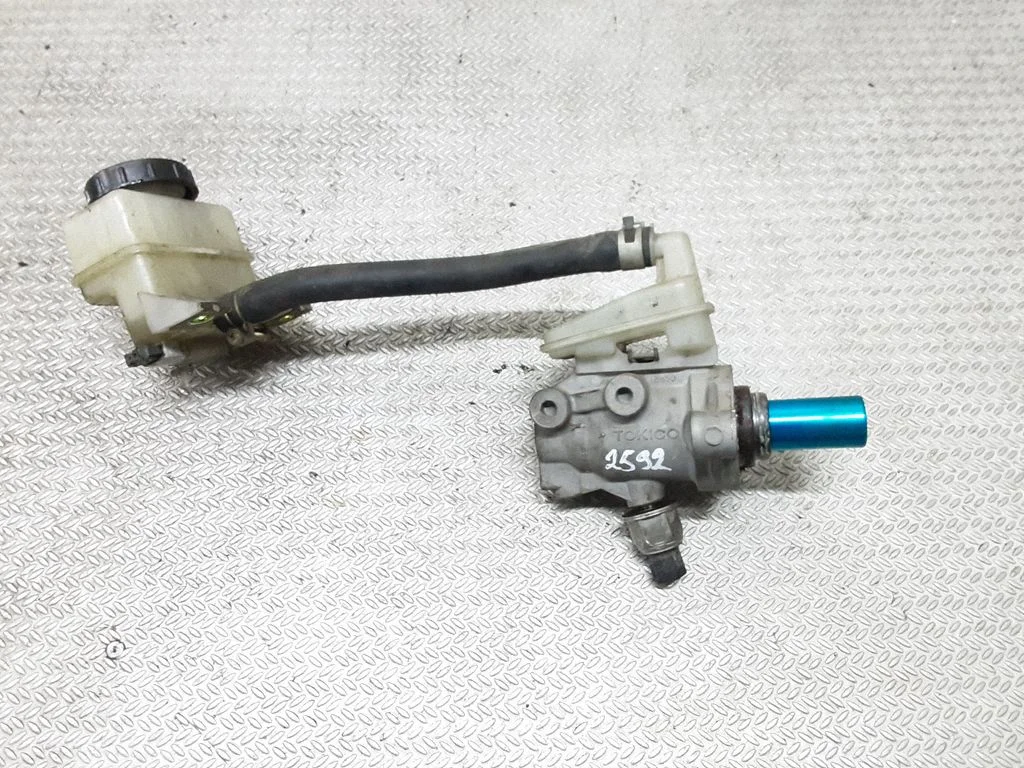 Master brake cylinder