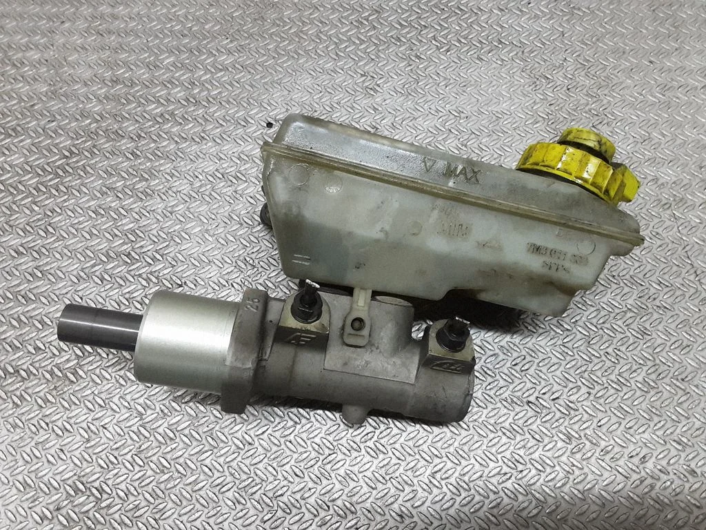 Master brake cylinder 7M3611303