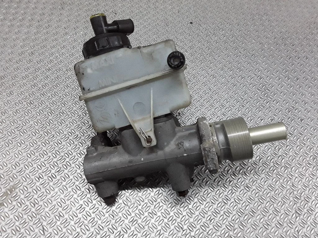 Master brake cylinder 7700314756A