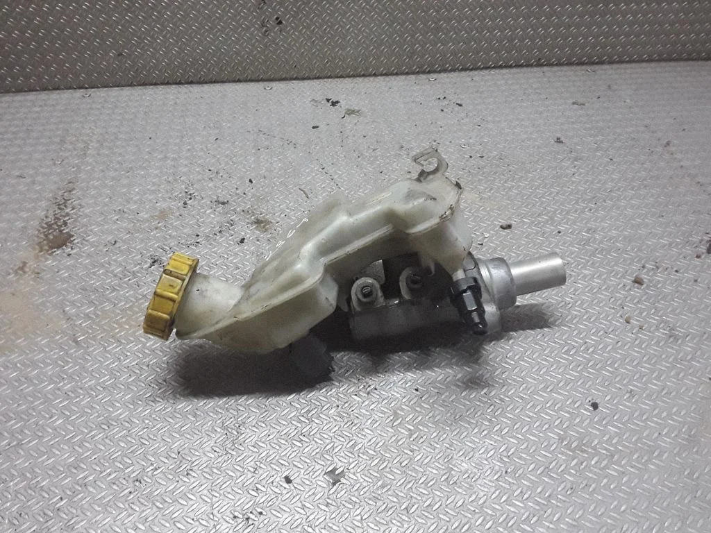 Master brake cylinder – Mazda 2 (2003-2007)