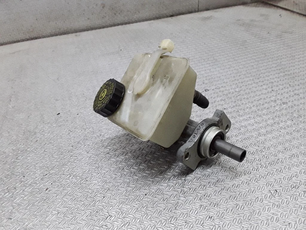 Master brake cylinder 9485183