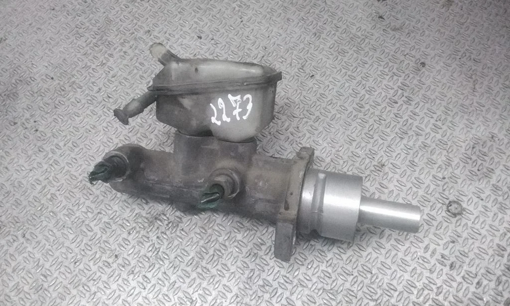 Master brake cylinder
