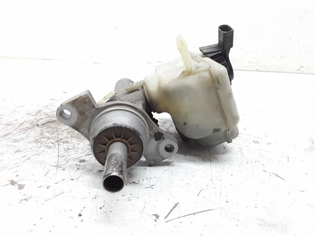 Master brake cylinder – Volkswagen Jetta V (2005-2010)