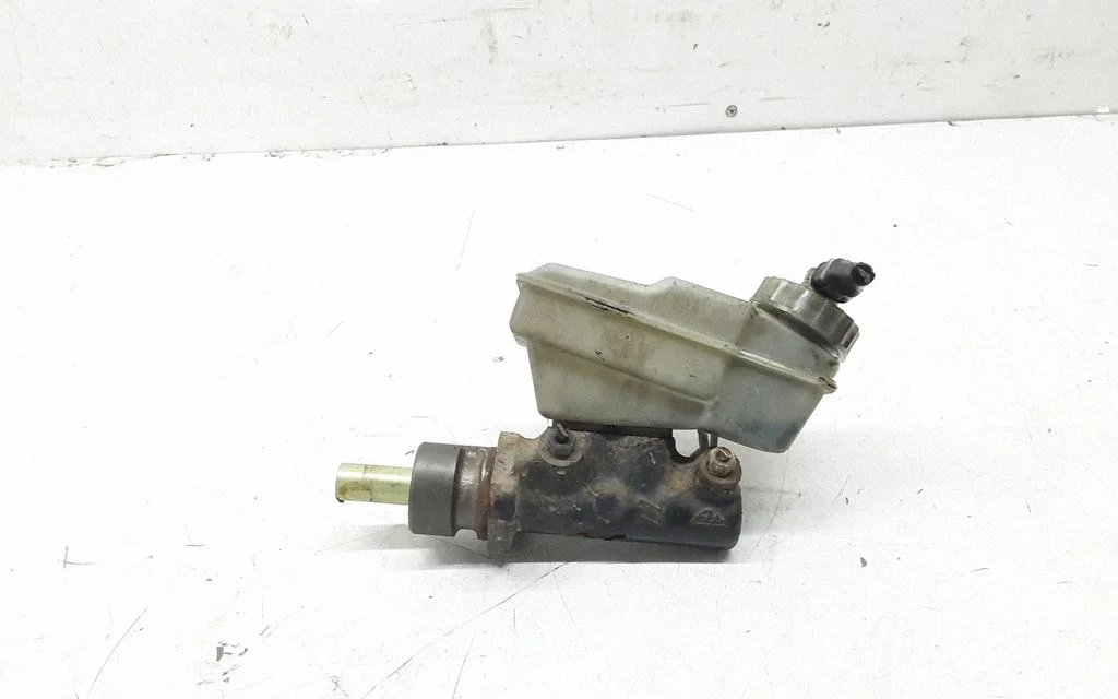 Master brake cylinder 701611303