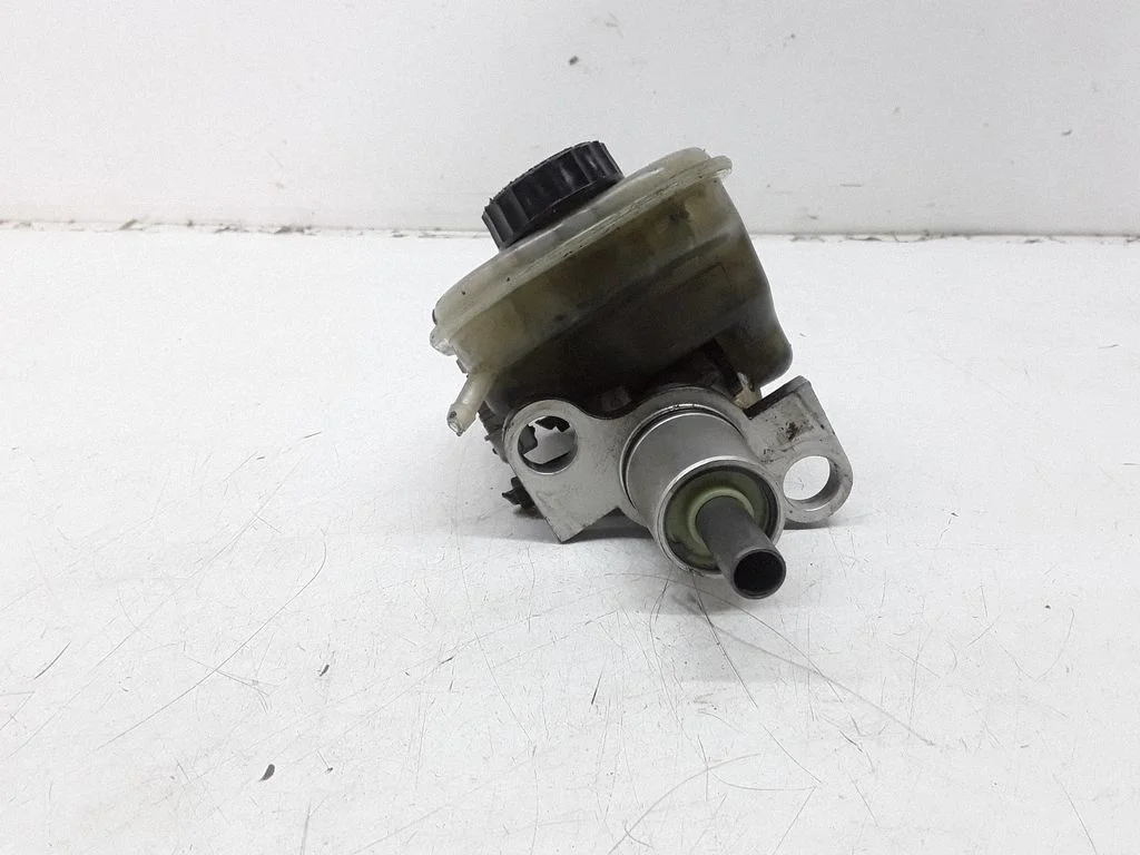 Master brake cylinder 4D0611301
