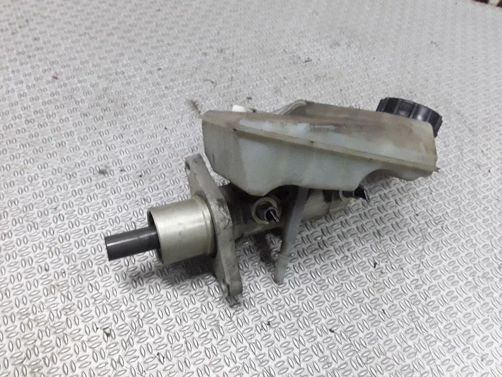 Master brake cylinder – Volvo V50 (2004-2007)
