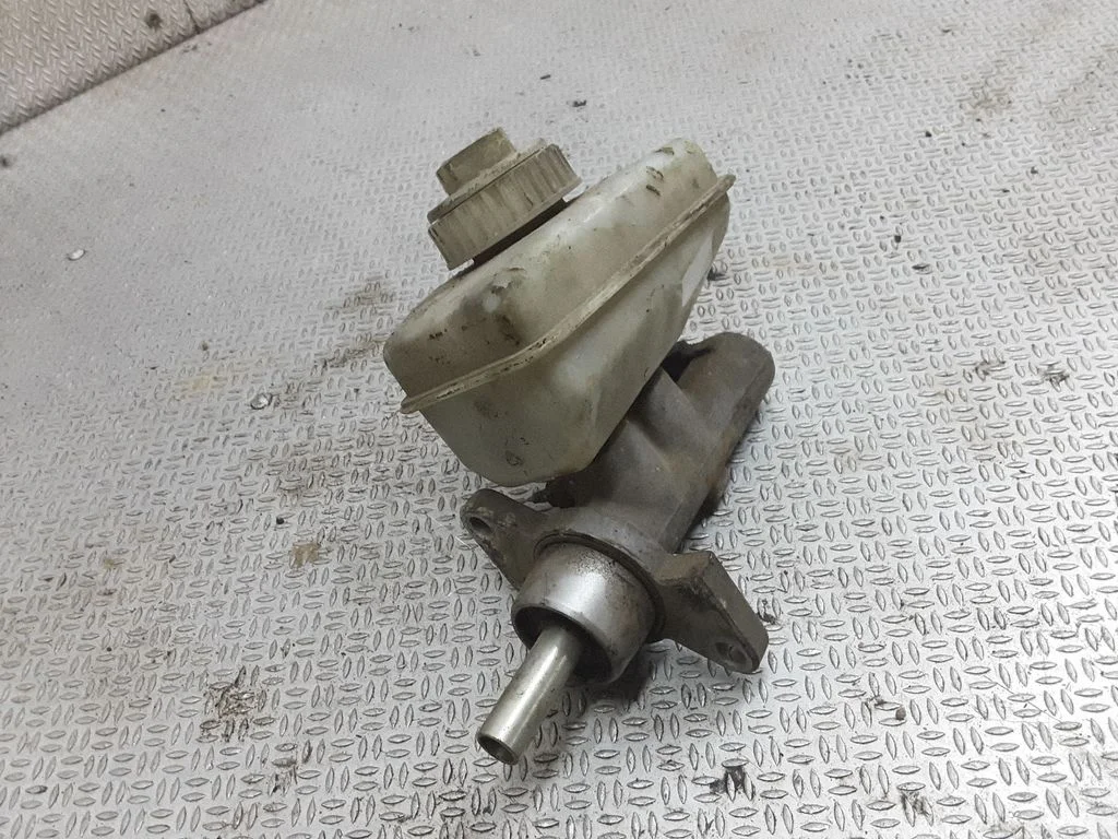 Galvenais bremžu cilindrs 5540FBB7