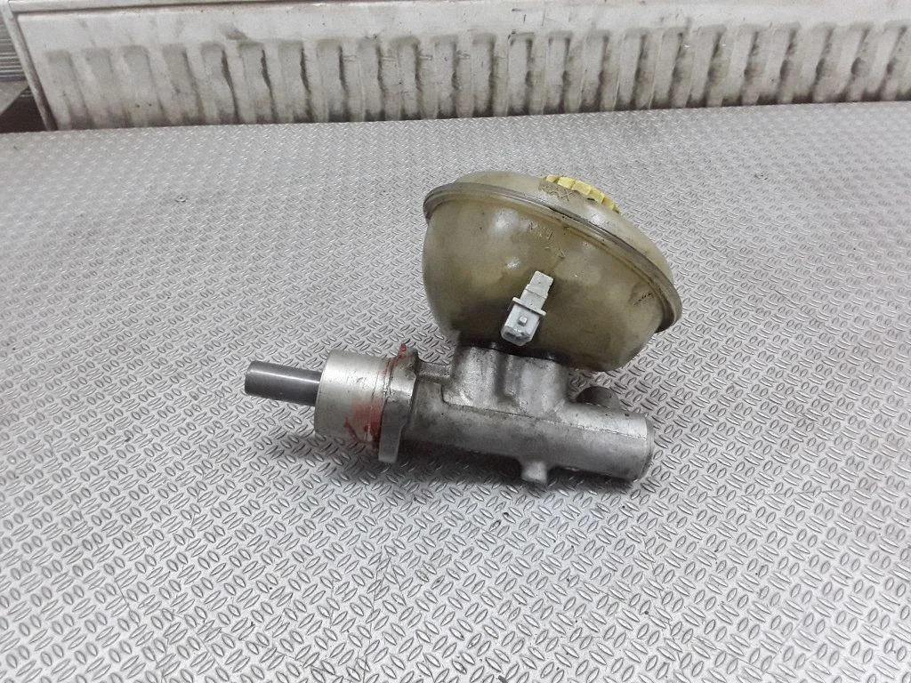 Piduri peasilinder 8D0611301