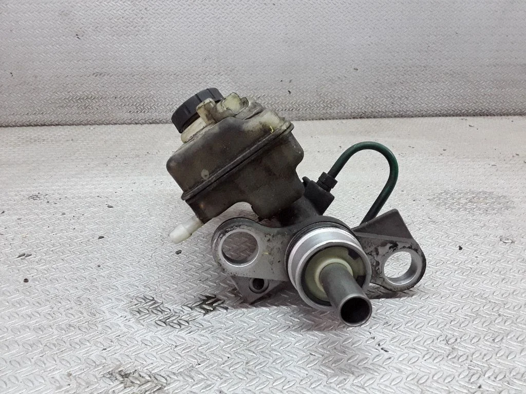 Pompa hamulcowa 320671111