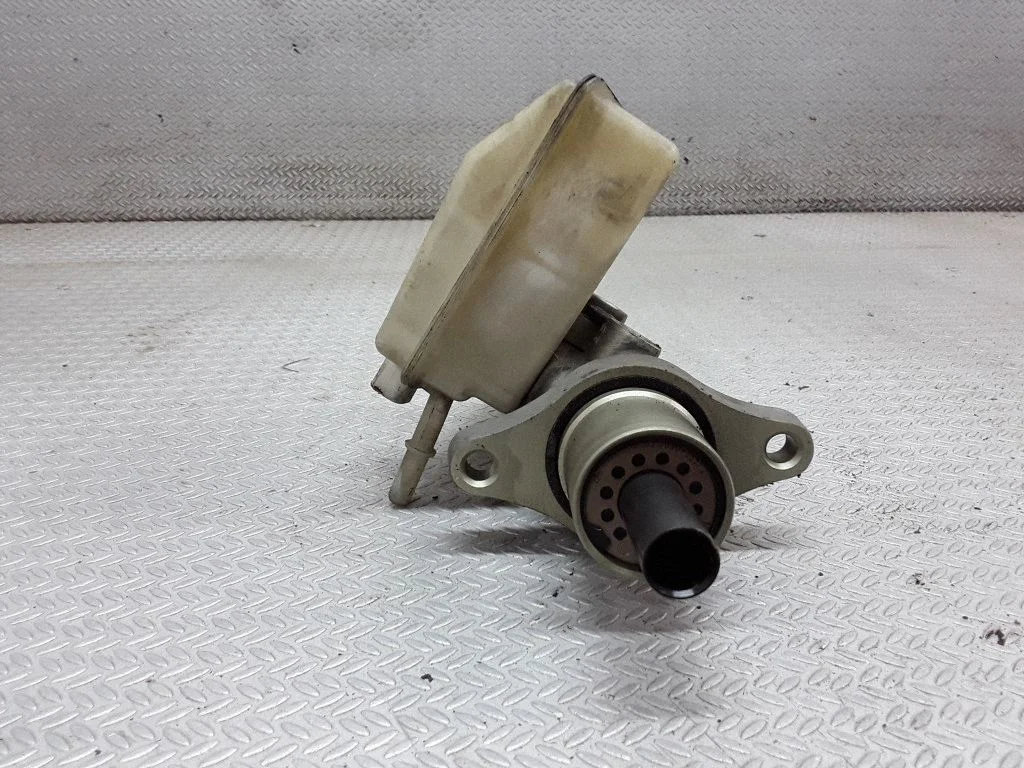 Master brake cylinder – Ford Focus C-MAX (2003-2010)