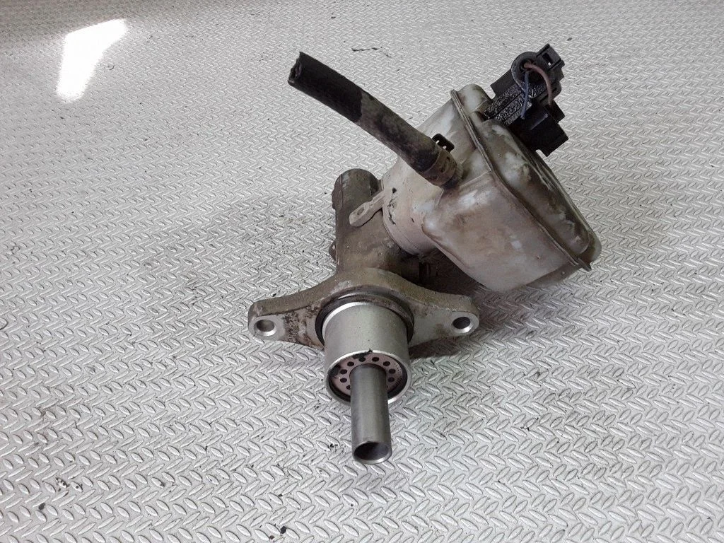 Master brake cylinder 1K1611301C