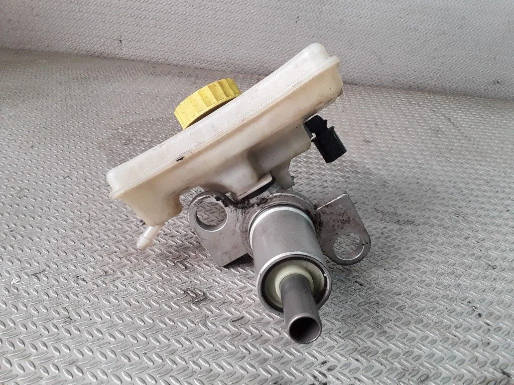 Master brake cylinder 8E0611301G