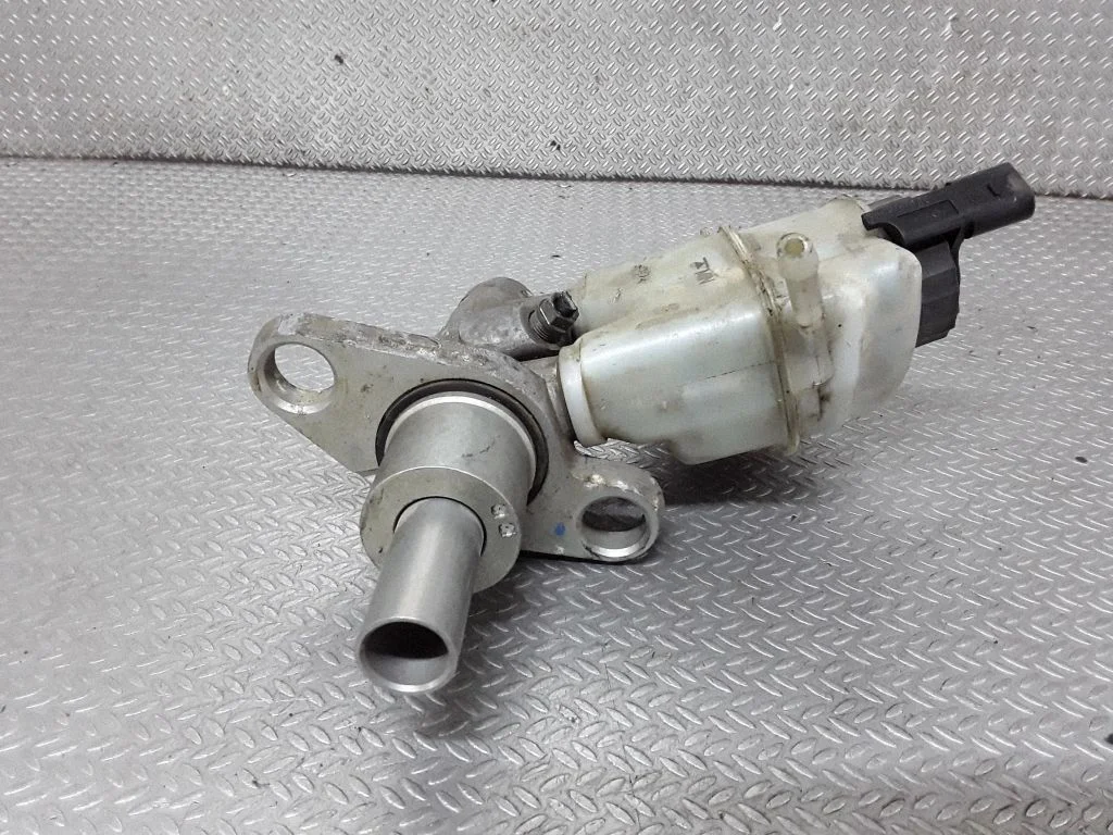 Pompa hamulcowa 1K2611301C