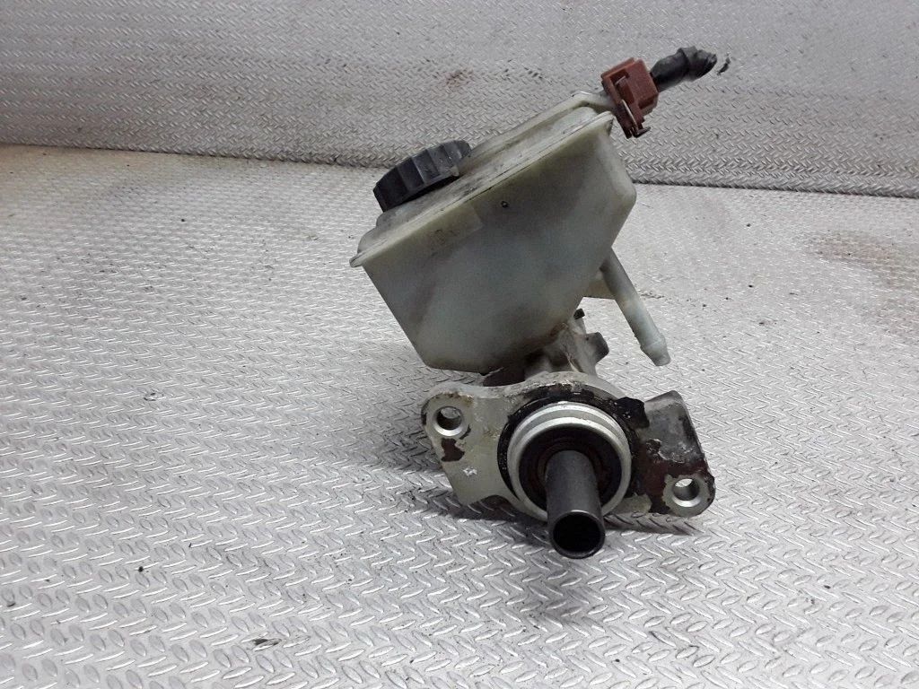 Master brake cylinder – Volvo S80 (1999-2003)