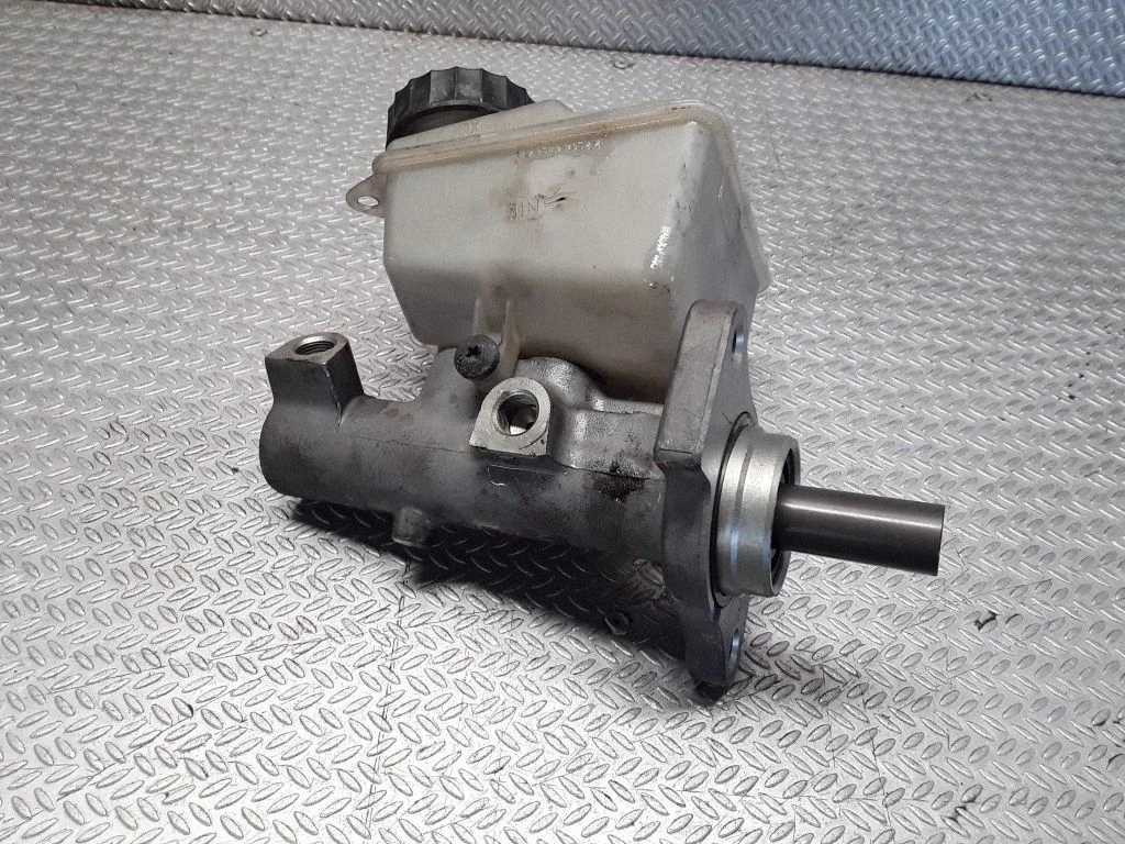 Master brake cylinder 9485183