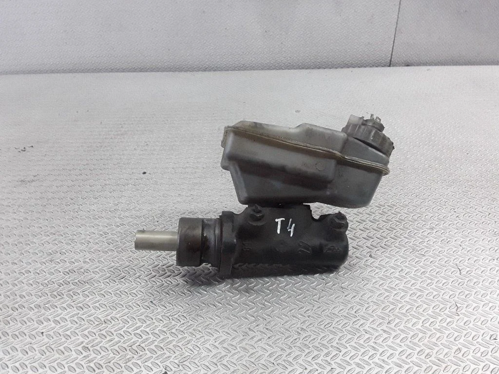 Pompa hamulcowa 701611303A