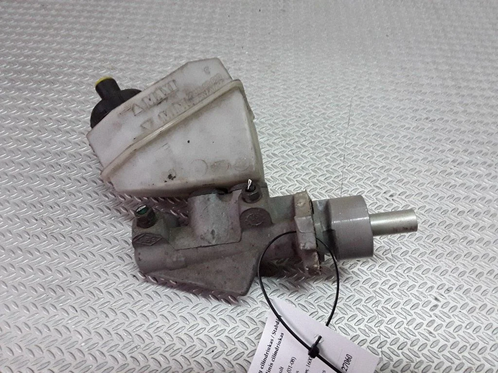Galvenais bremžu cilindrs 7700417649