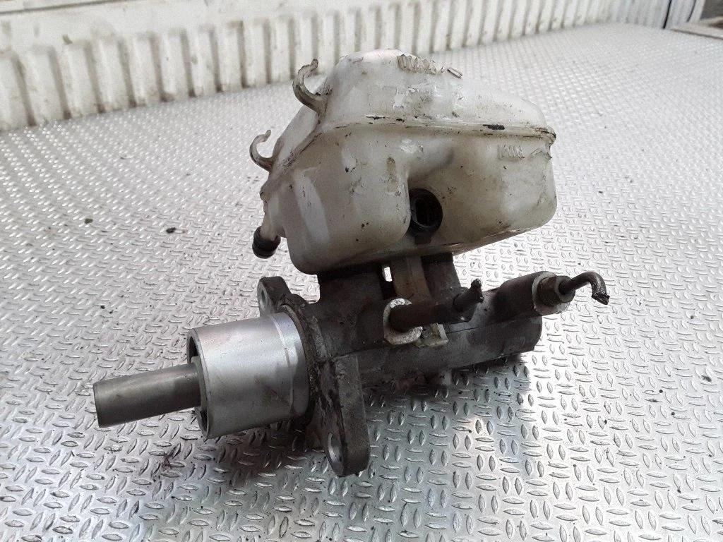 Galvenais bremžu cilindrs 32066734
