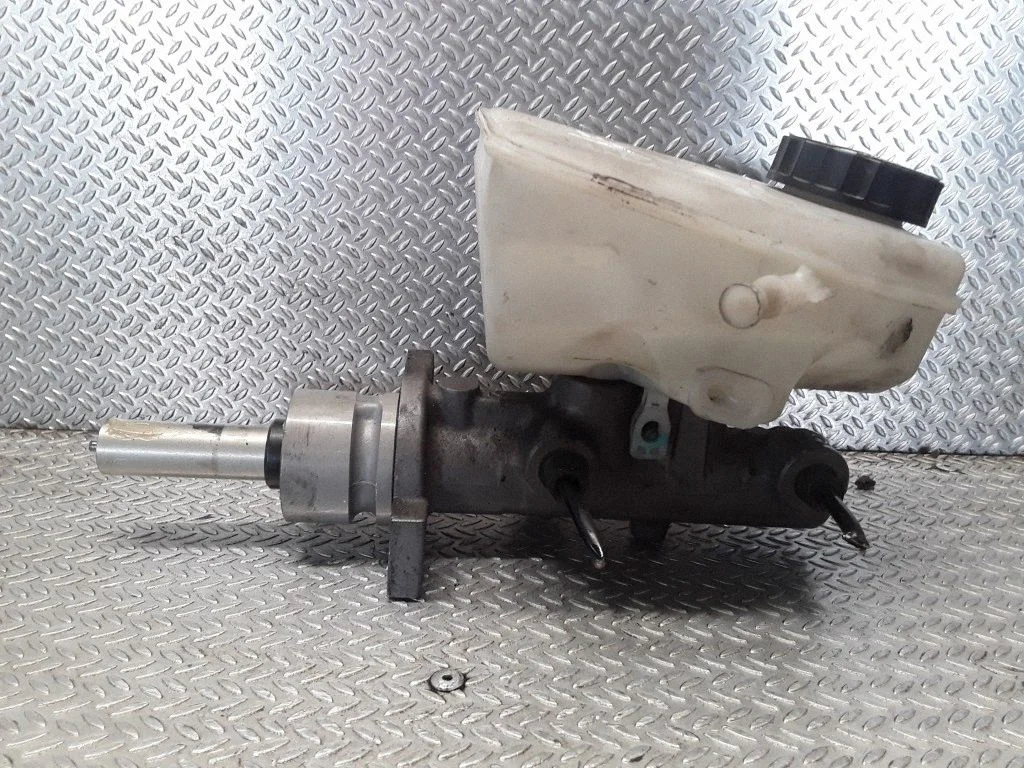Galvenais bremžu cilindrs 0204224135
