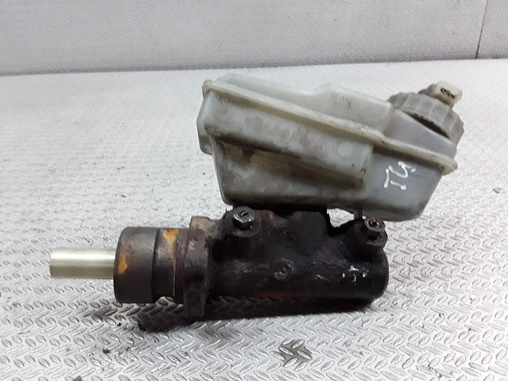 Pompa hamulcowa 701611303