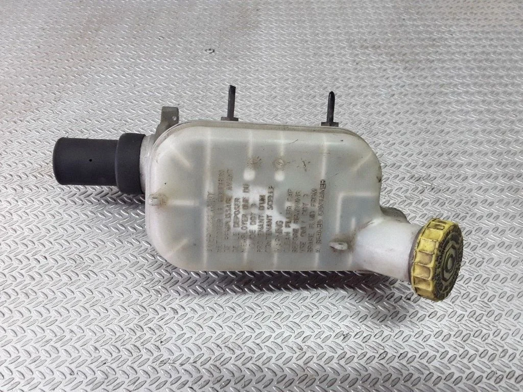 Master brake cylinder