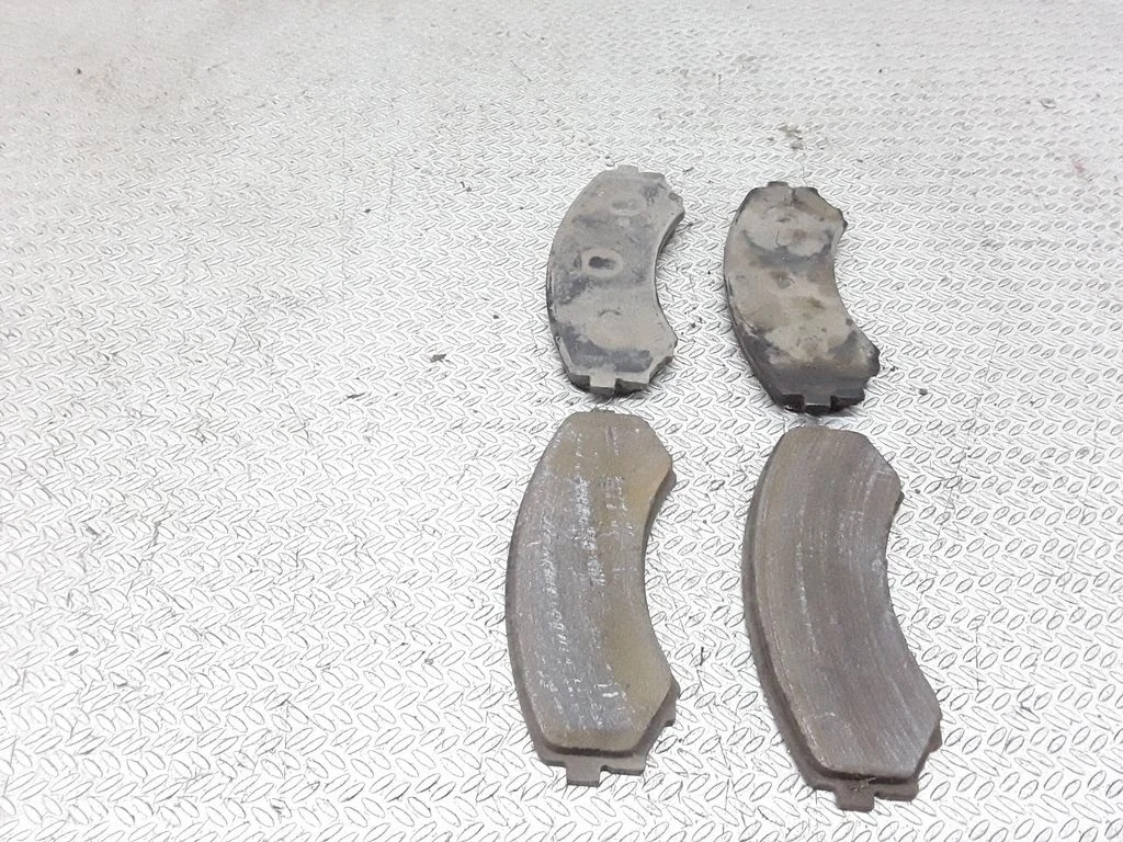 Brake pads (front)