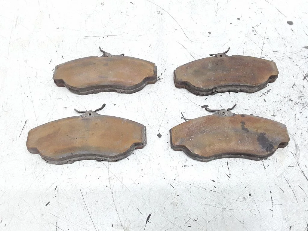 Brake pads (front)
