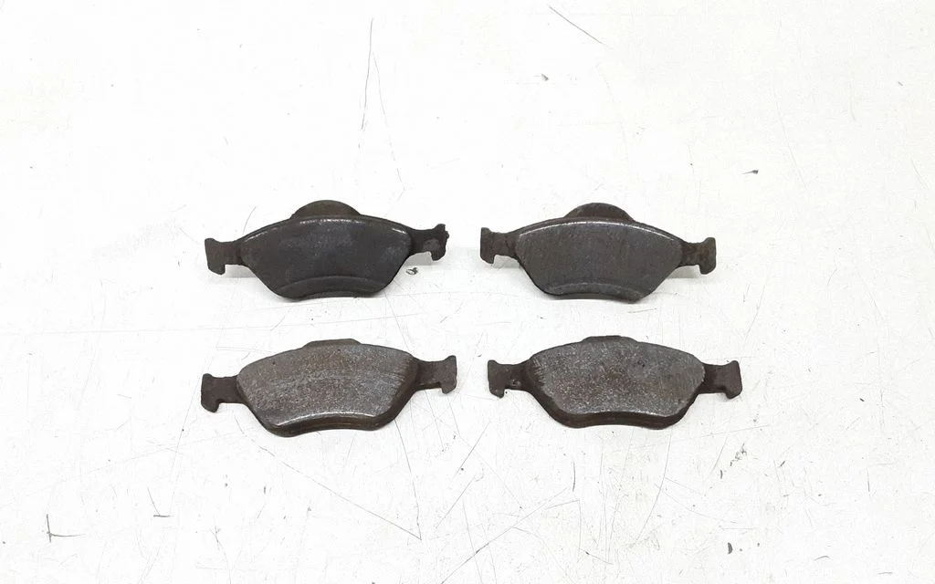 Brake pads (front)