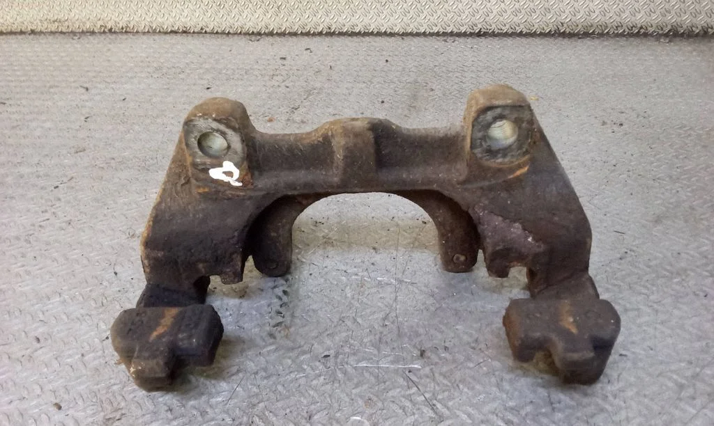 Piduriklotside hoidik/kandur (esimene)