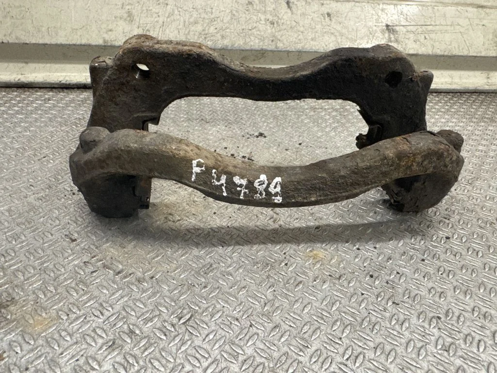 Piduriklotside hoidik/kandur (esimene)