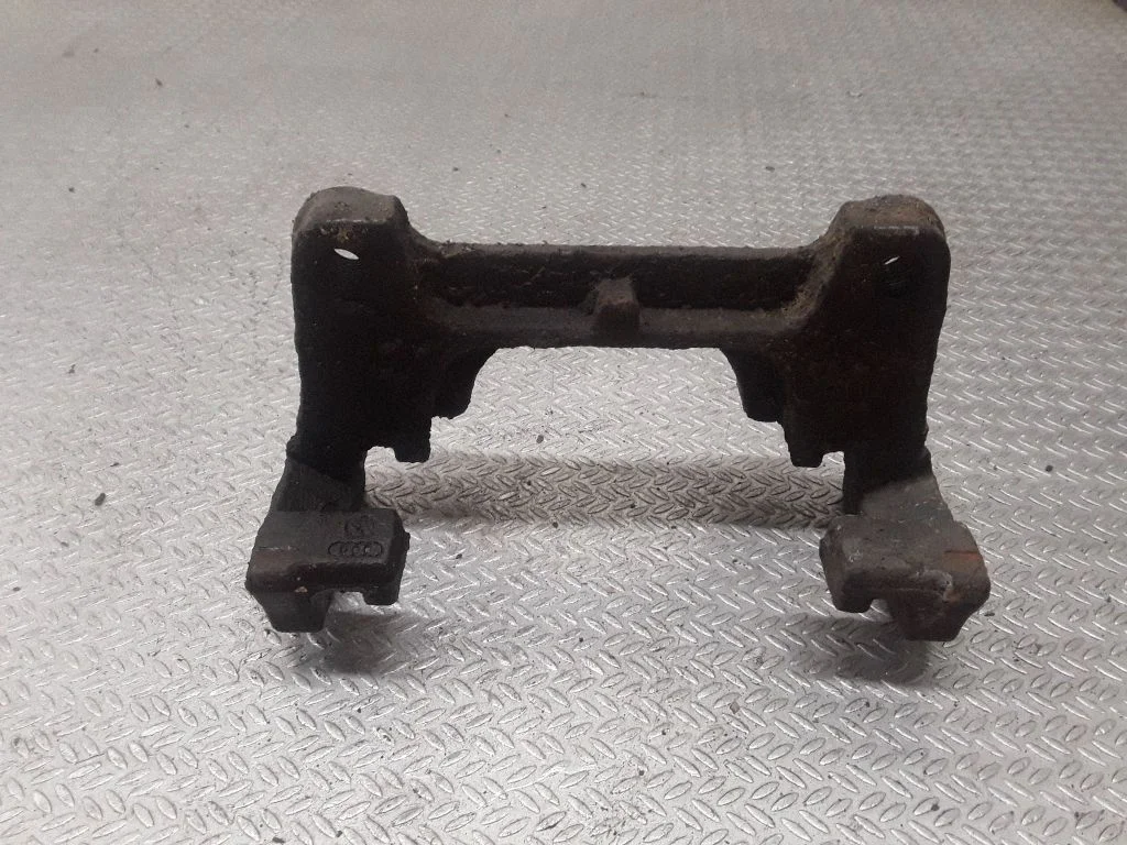 Piduriklotside hoidik/kandur (esimene)