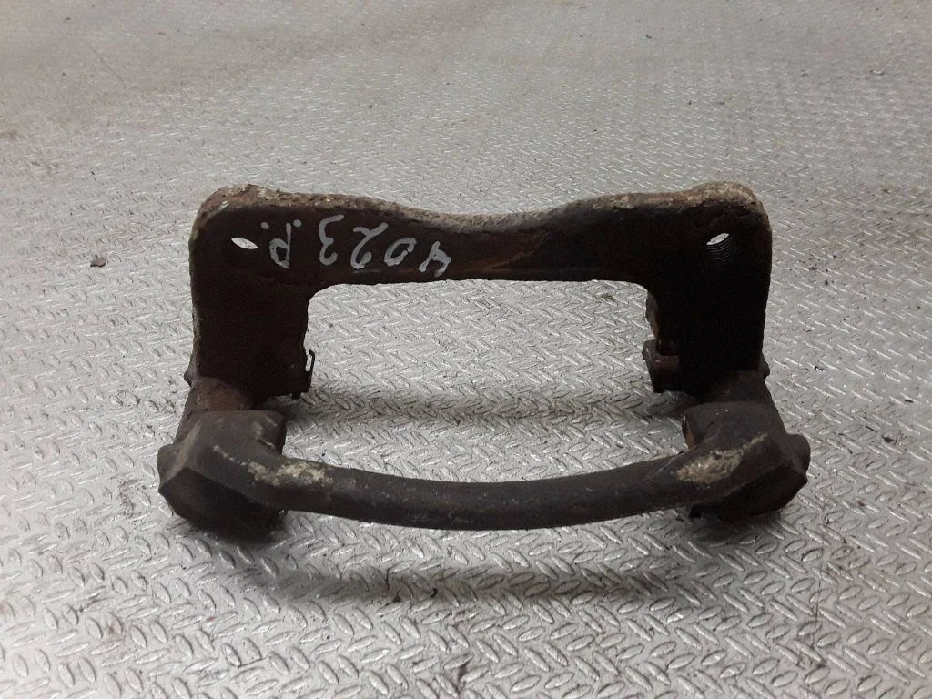 Piduriklotside hoidik/kandur (esimene)