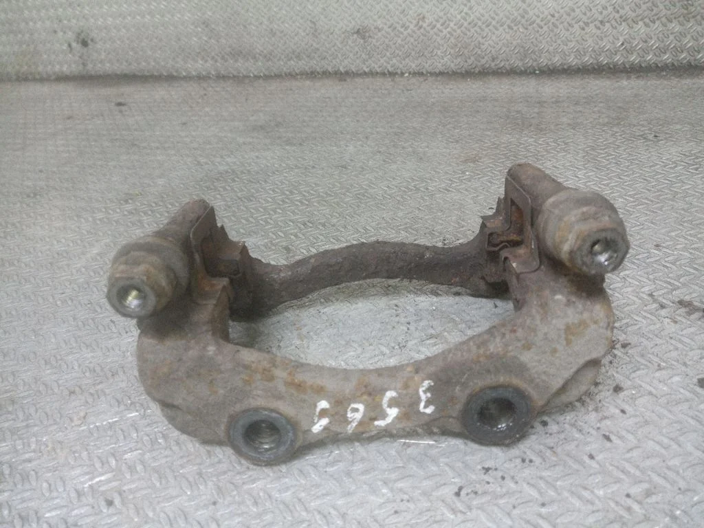 Piduriklotside hoidik/kandur (esimene)
