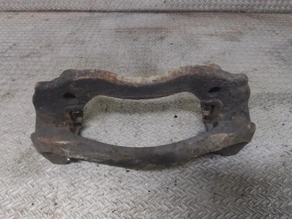 Piduriklotside hoidik/kandur (esimene)