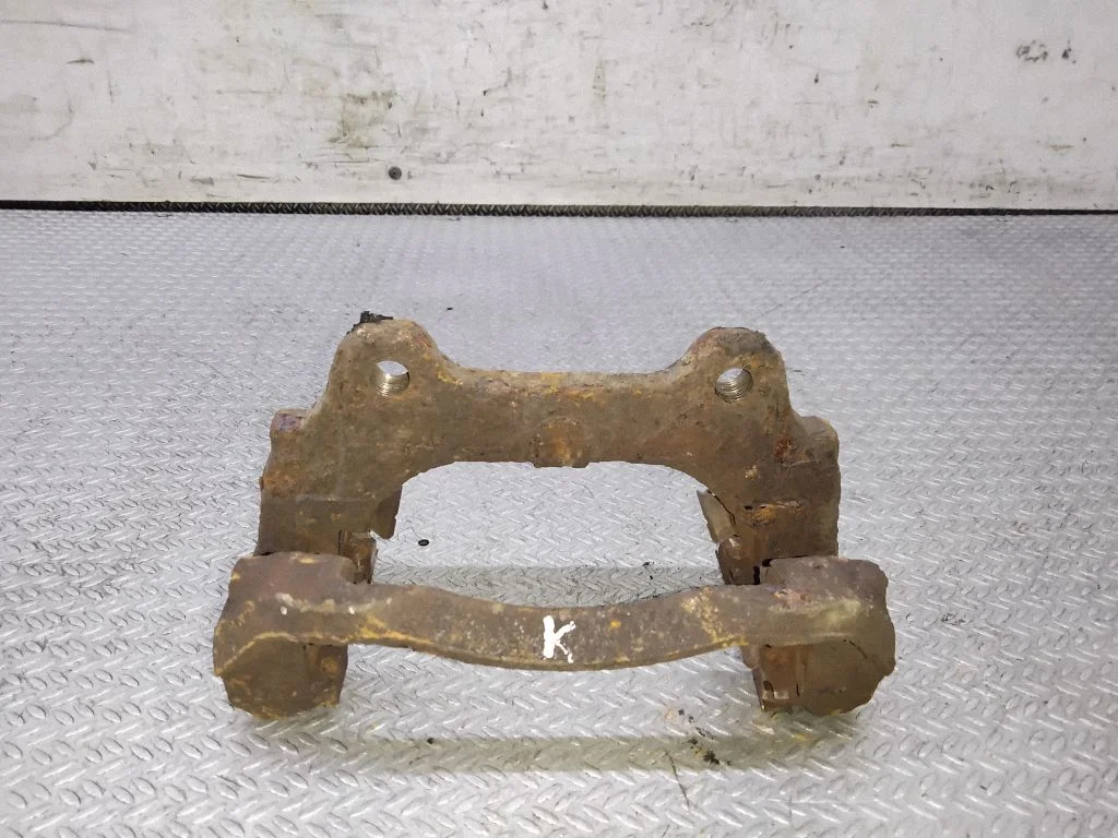 Piduriklotside hoidik/kandur (esimene)
