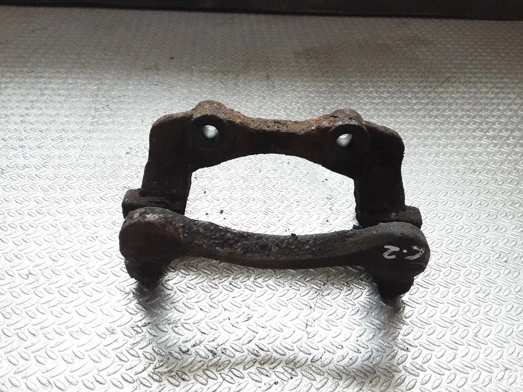 Piduriklotside hoidik/kandur (esimene)