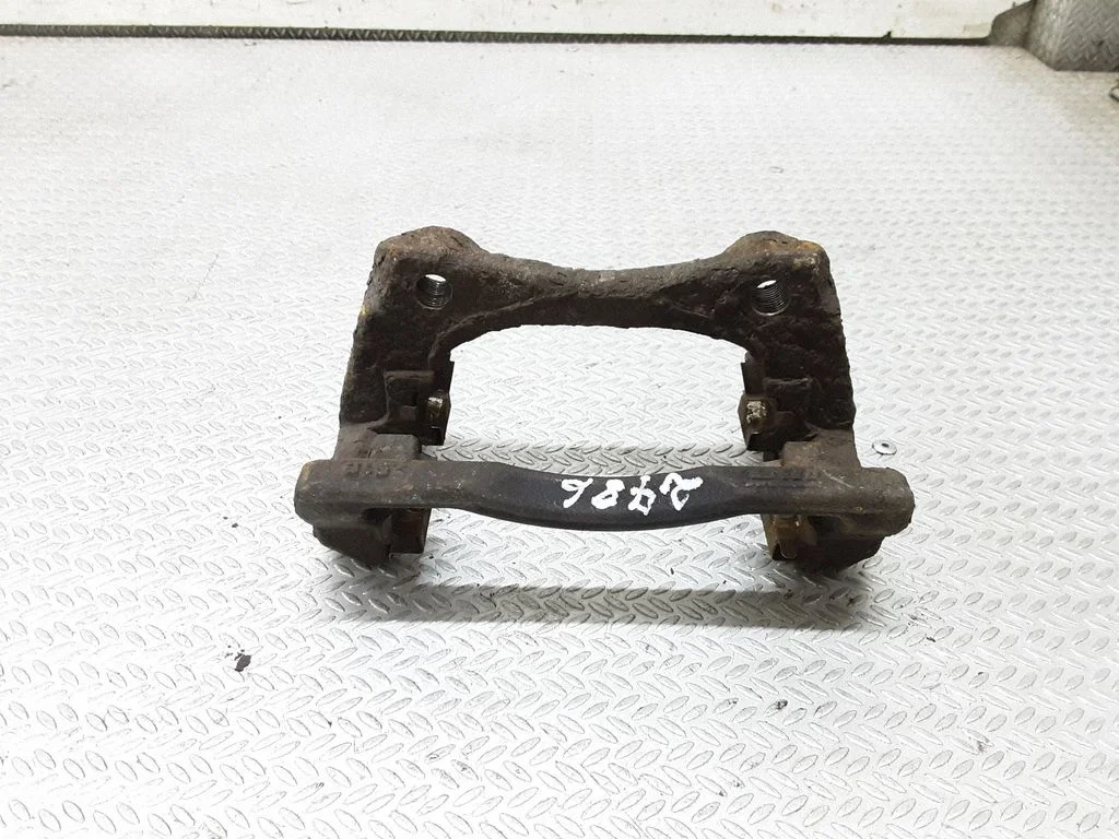 Piduriklotside hoidik/kandur (esimene)
