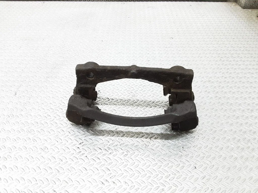 Piduriklotside hoidik/kandur (esimene)
