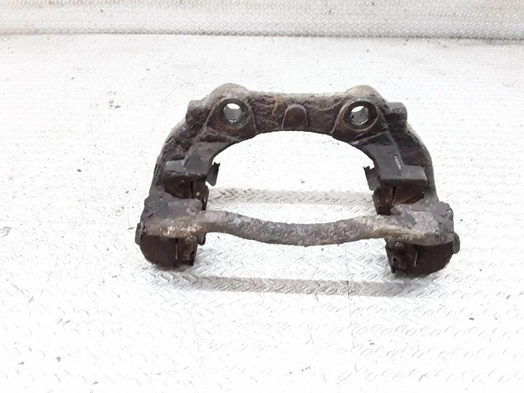 Piduriklotside hoidik/kandur (esimene)