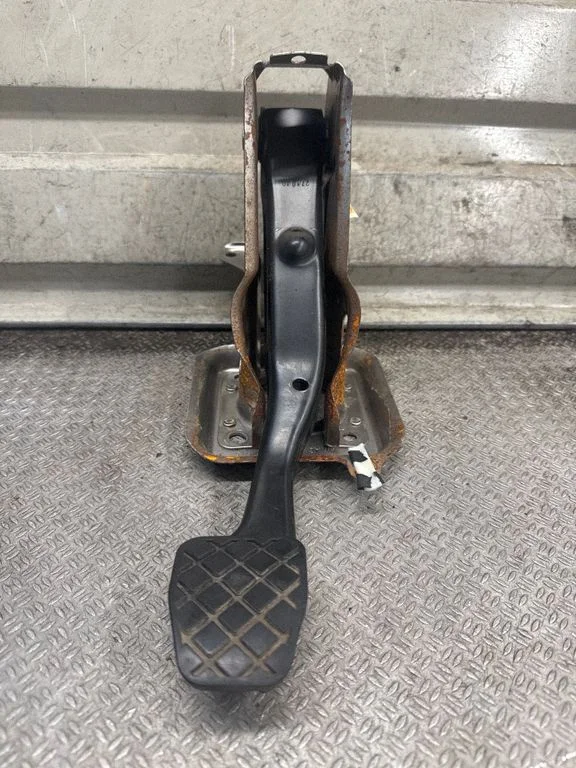 Brake pedal – Audi A3 S3 8P (2003-2012)