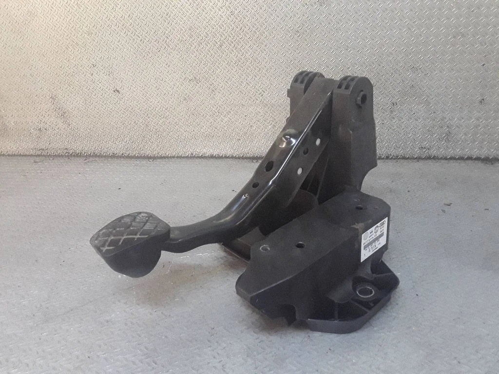 Piduripedaal 6R1721058