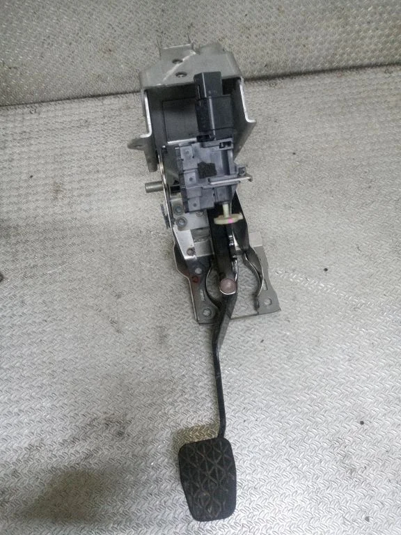 Piduripedaal EH14