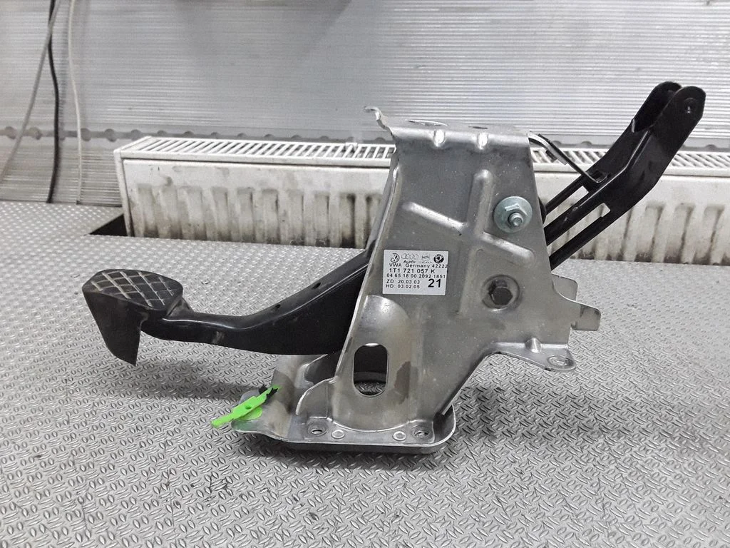 Piduripedaal 1T1721057K