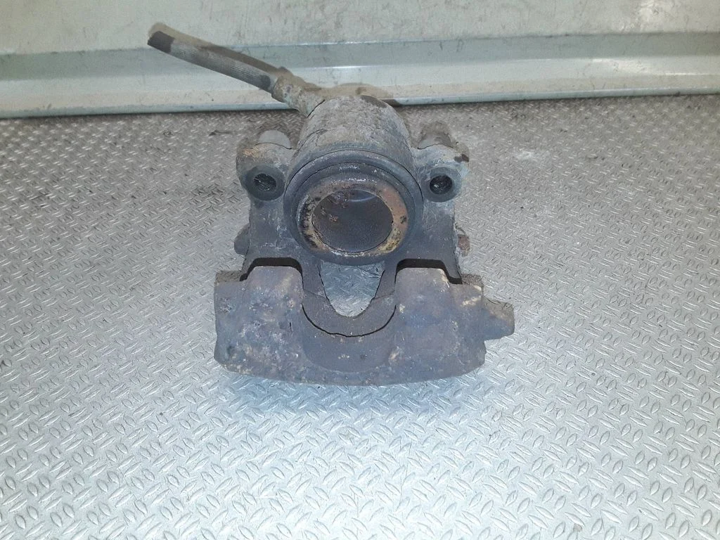 Esimene pidurisadul – vasak