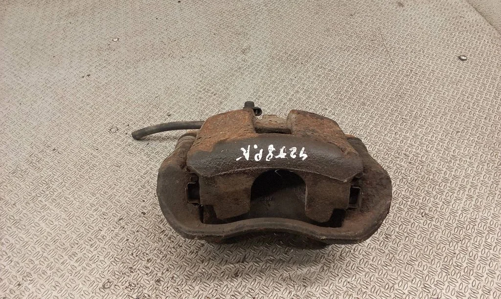 Front brake caliper – left