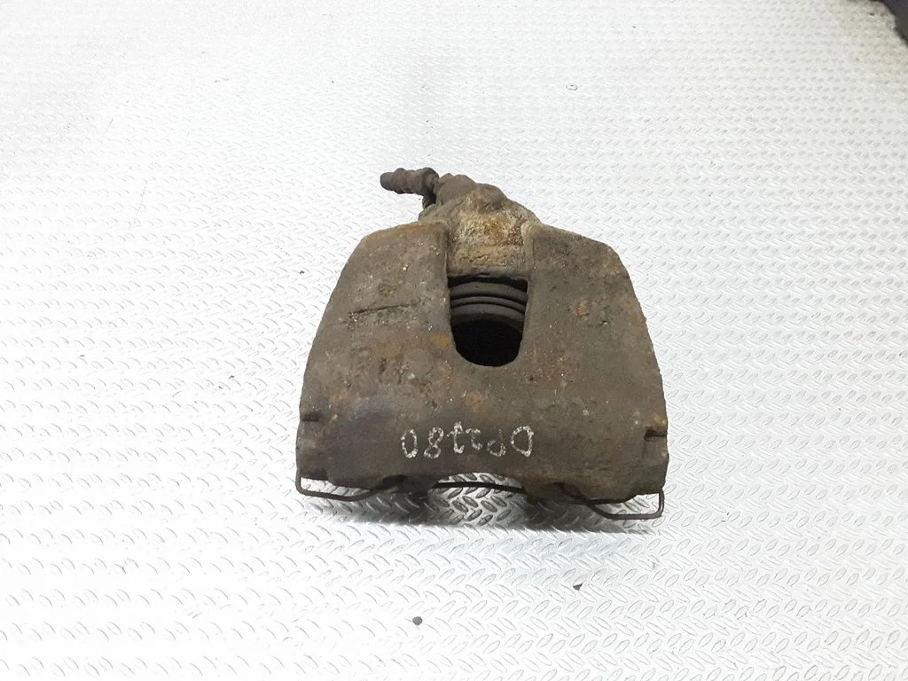 Front brake caliper – right