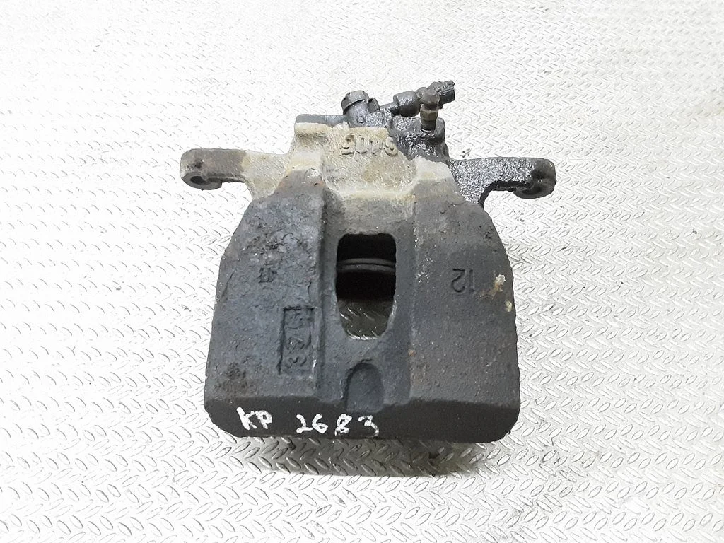 Front brake caliper – left