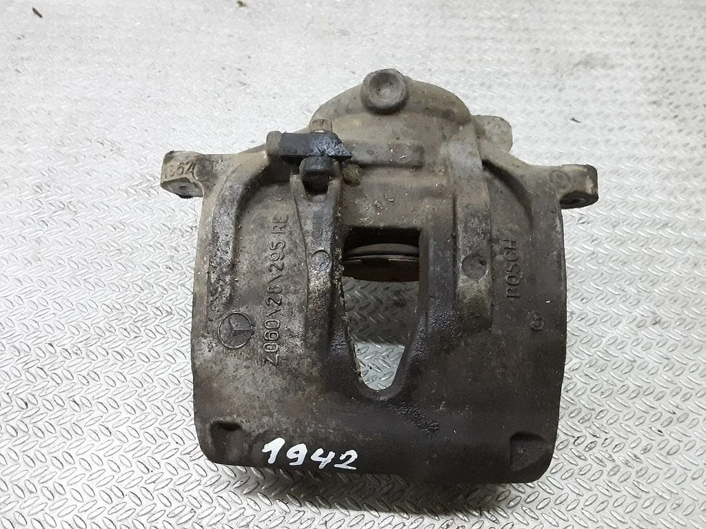 Priekšējais bremžu suports Z06028295
