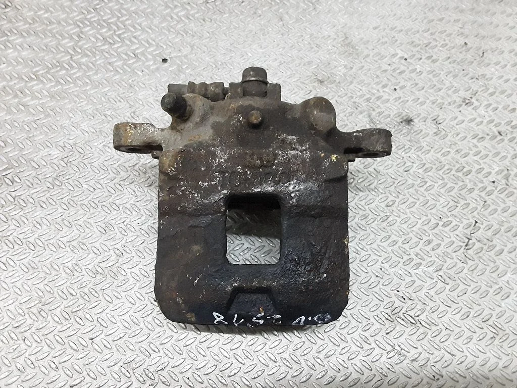 Front brake caliper – right