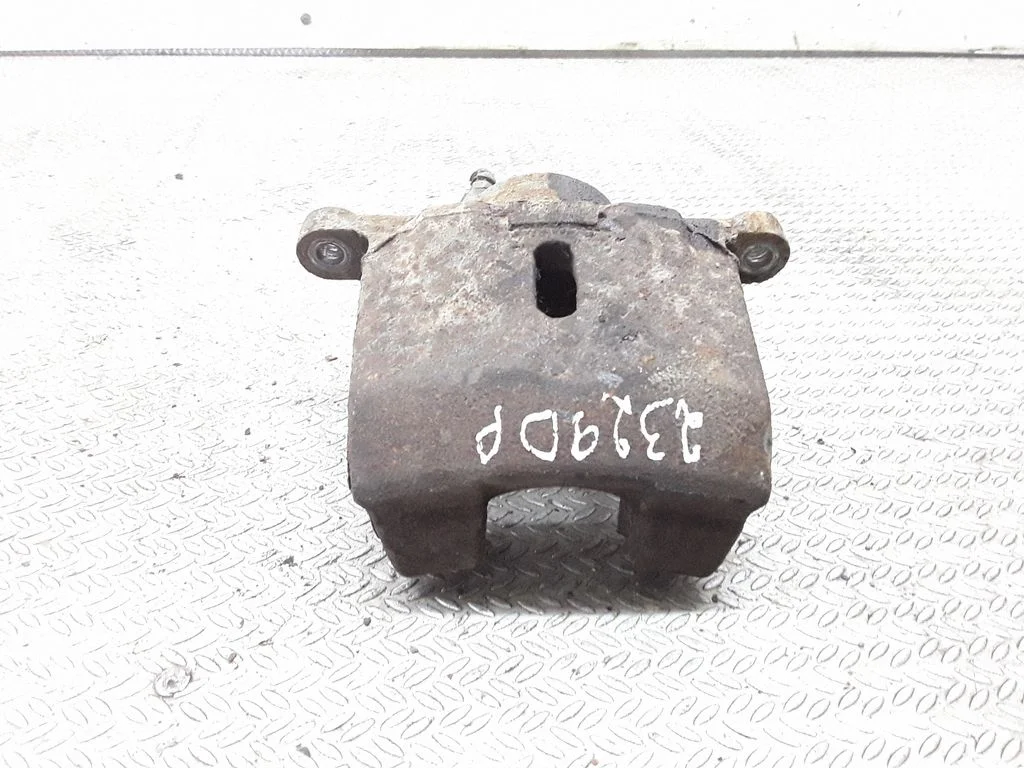 Priekšējais bremžu suports – Toyota Echo (2000-2003), labā